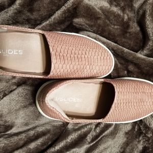 Ladies shoes